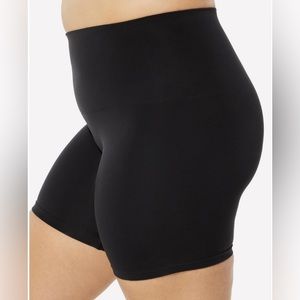 NWT LIZZO’s YITTY/Fabletics Nearly Naked Shaping High Waist Shorts 1X/2X Black